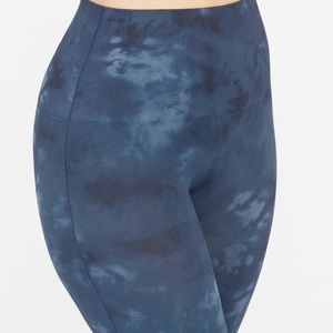 SPANX eco care seamless leggings size med NWT